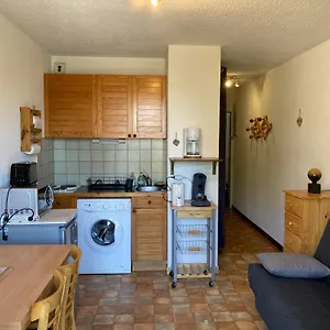 https://studio-4-couchages-a-st-jean-montclar-ete-hiver.fr-provencehotel.com